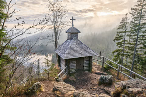 Gemeinde Sankt_Oswald-Riedlhütte Landkreis Freyung-Grafenau Großer Rachel Rachelkapelle (Dirschl Johann) Deutschland FRG